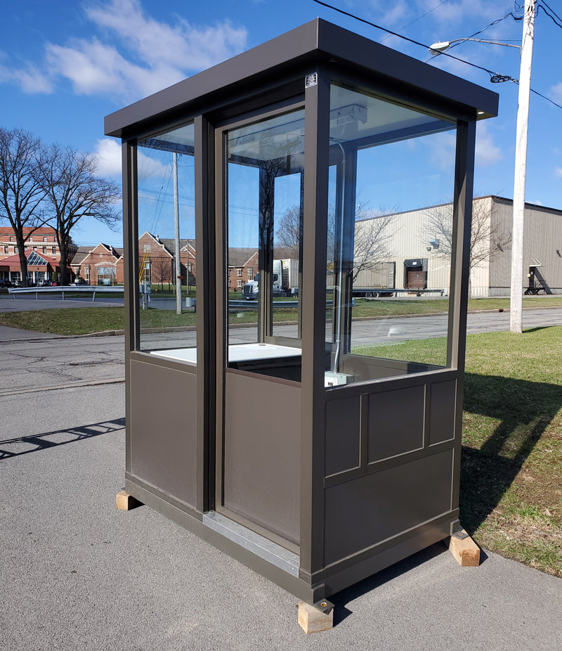 4 x 6 Bronze Prefabricated Guard Booth Equipped With Electrical