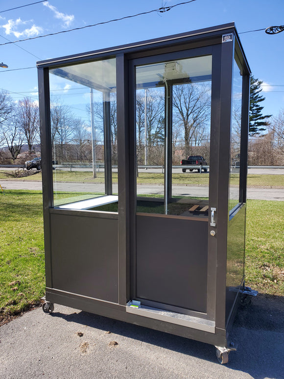 4 x 6 Guard Booth / Parking Booth Econo Bronze