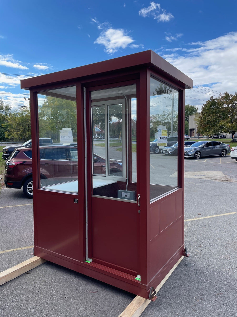 4 x 6 Red Prefabricated Guard Booth Equipped With Electrical